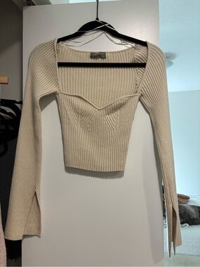 Urban Outfitters Cream Ribbed Long-Sleeve Sweetheart Crop Top